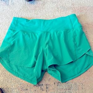 Lululemon speed up MR shorts